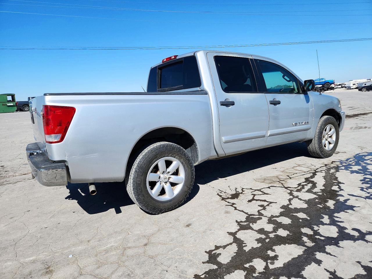 2013 Nissan Titan S - Фото 3