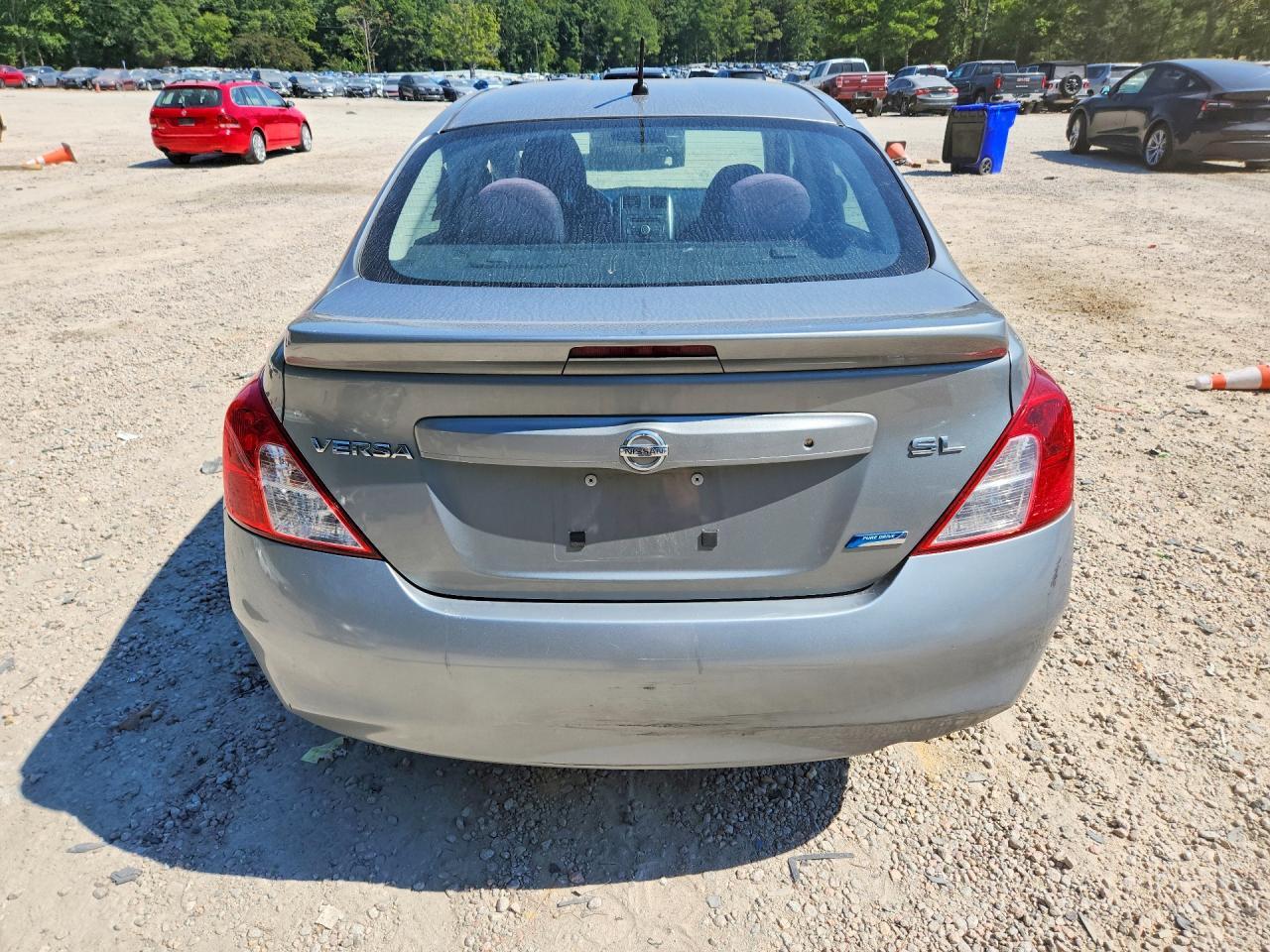 2013 Nissan Versa 1.6 S - Image 6