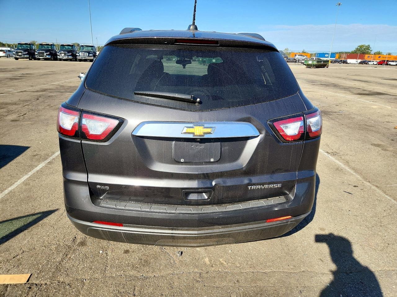 2016 Chevrolet Traverse Ls - Image 6