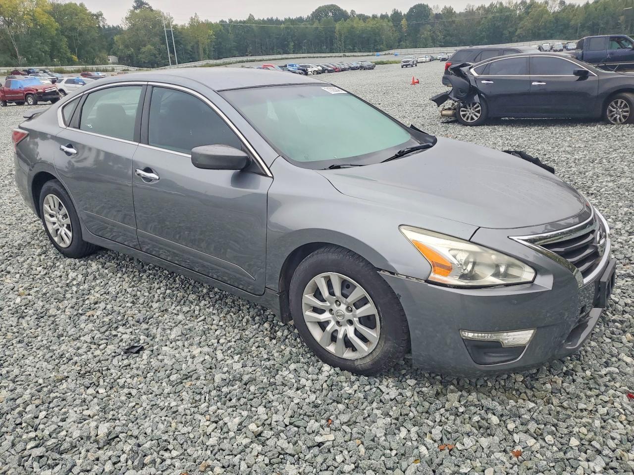 2015 Nissan Altima 2.5 S - Image 4