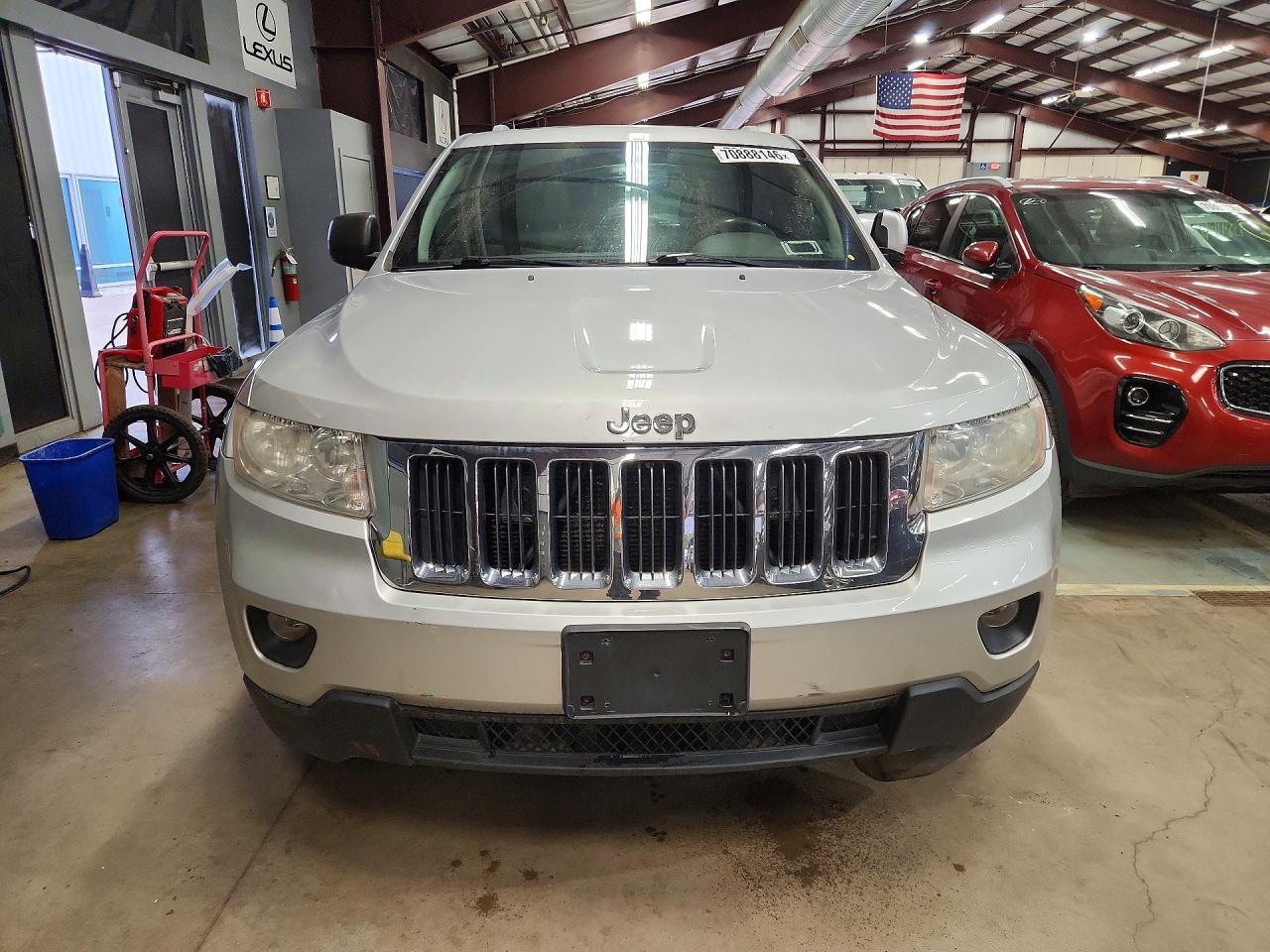 2012 Jeep Grand Cherokee Laredo - Image 5