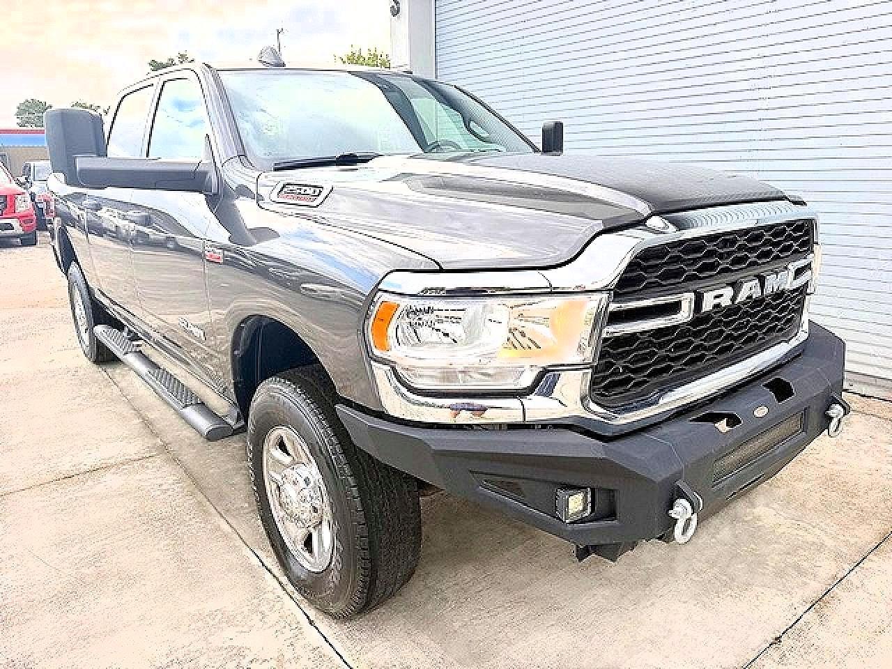 2021 Ram 2500 Tradesman - Image 4