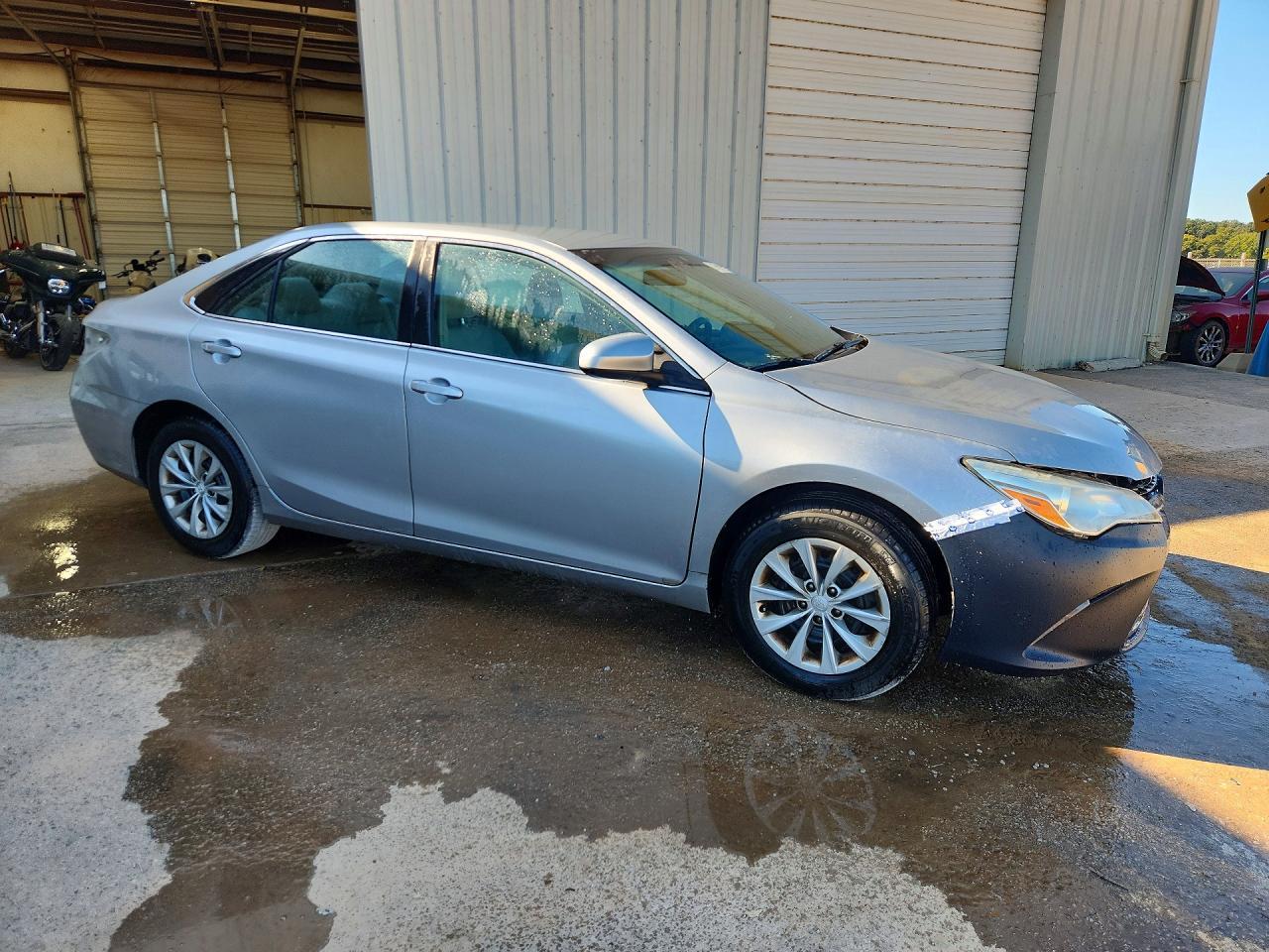 2016 Toyota Camry Le - Фото 4