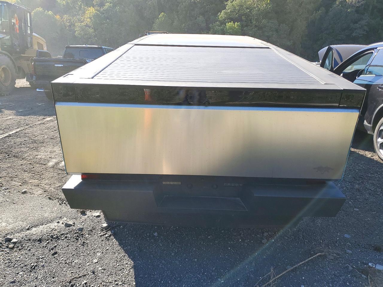2024 Tesla Cybertruck - Фото 6