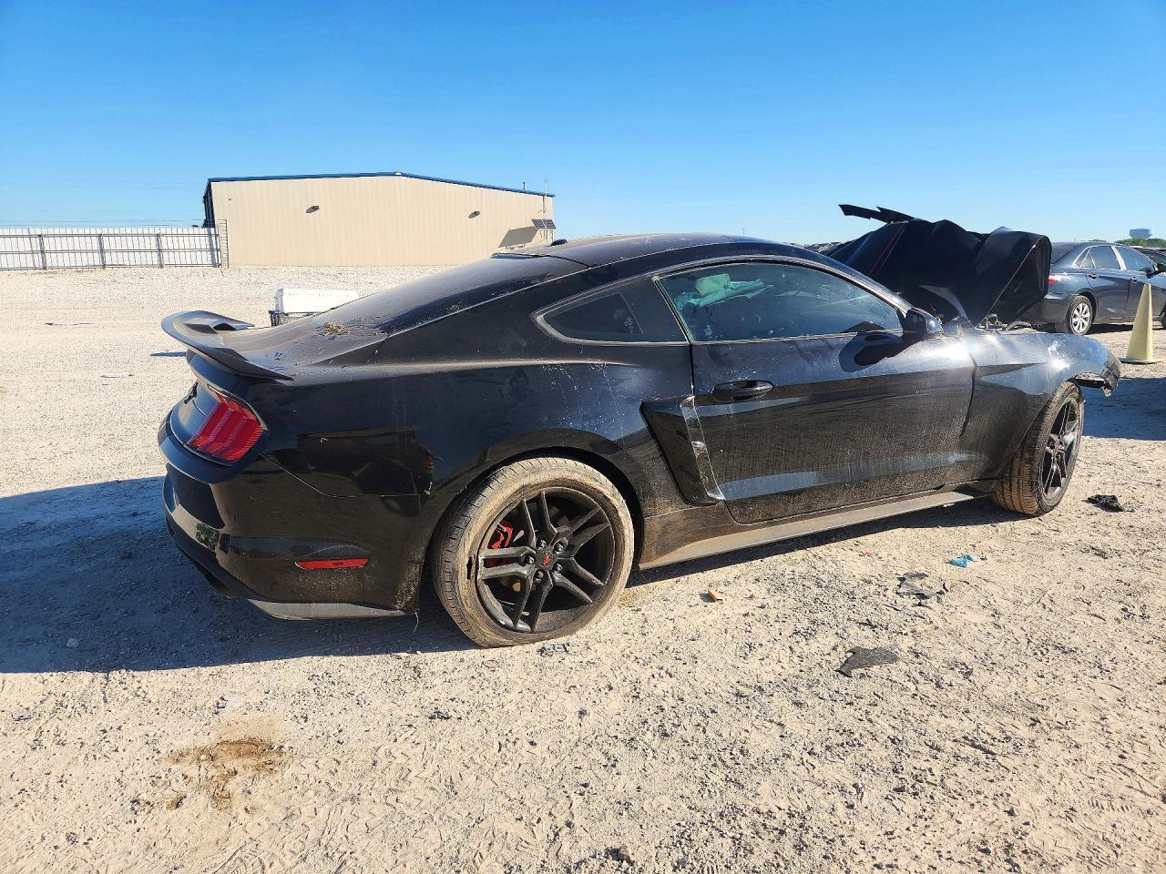 2020 Ford Mustang - Фото 3