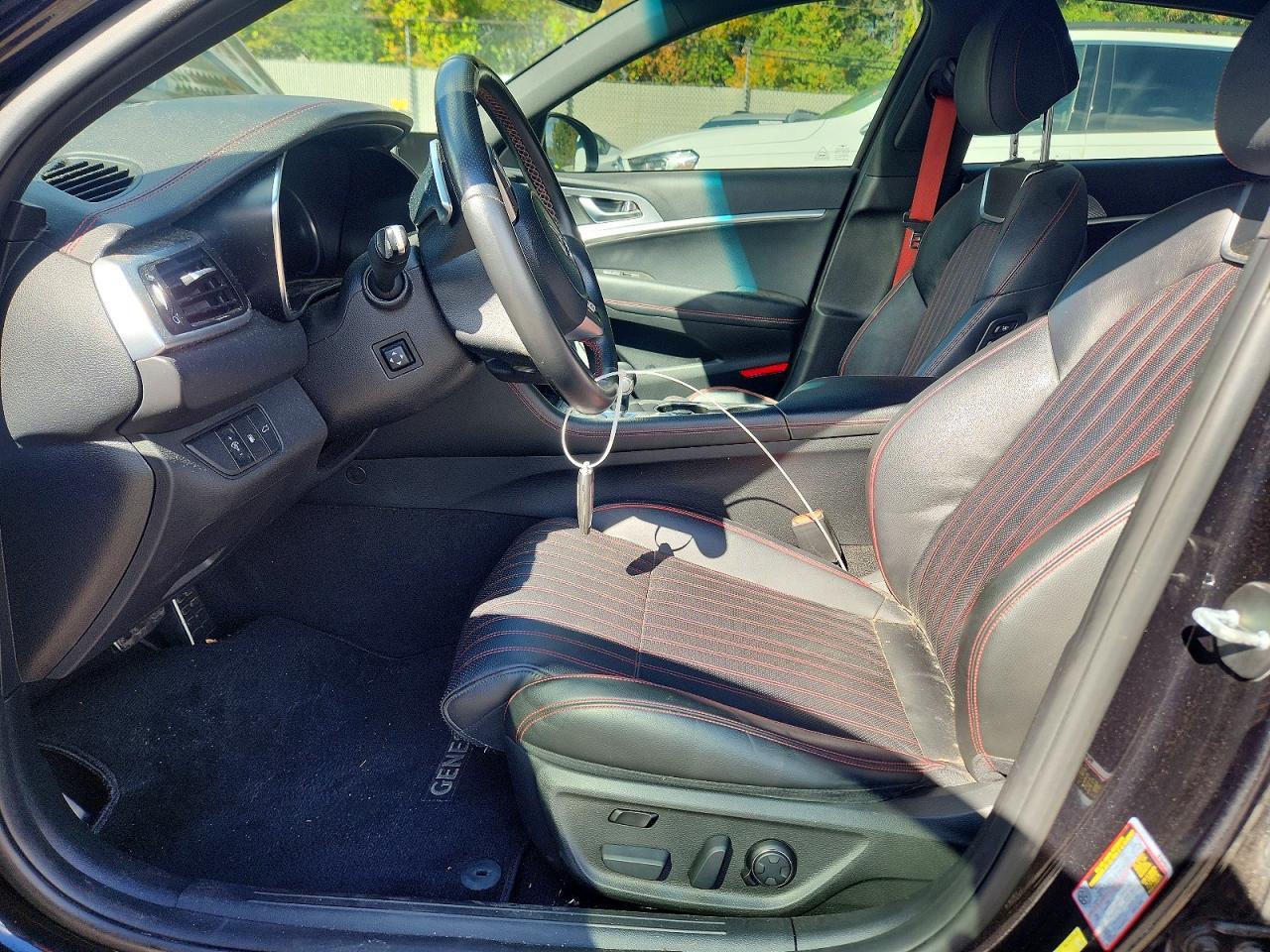 2022 Genesis G70 Base - Фото 7