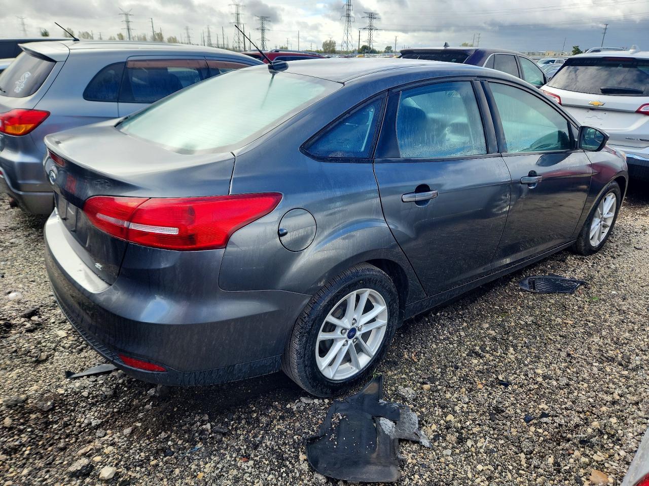 2017 Ford Focus Se - Image 3