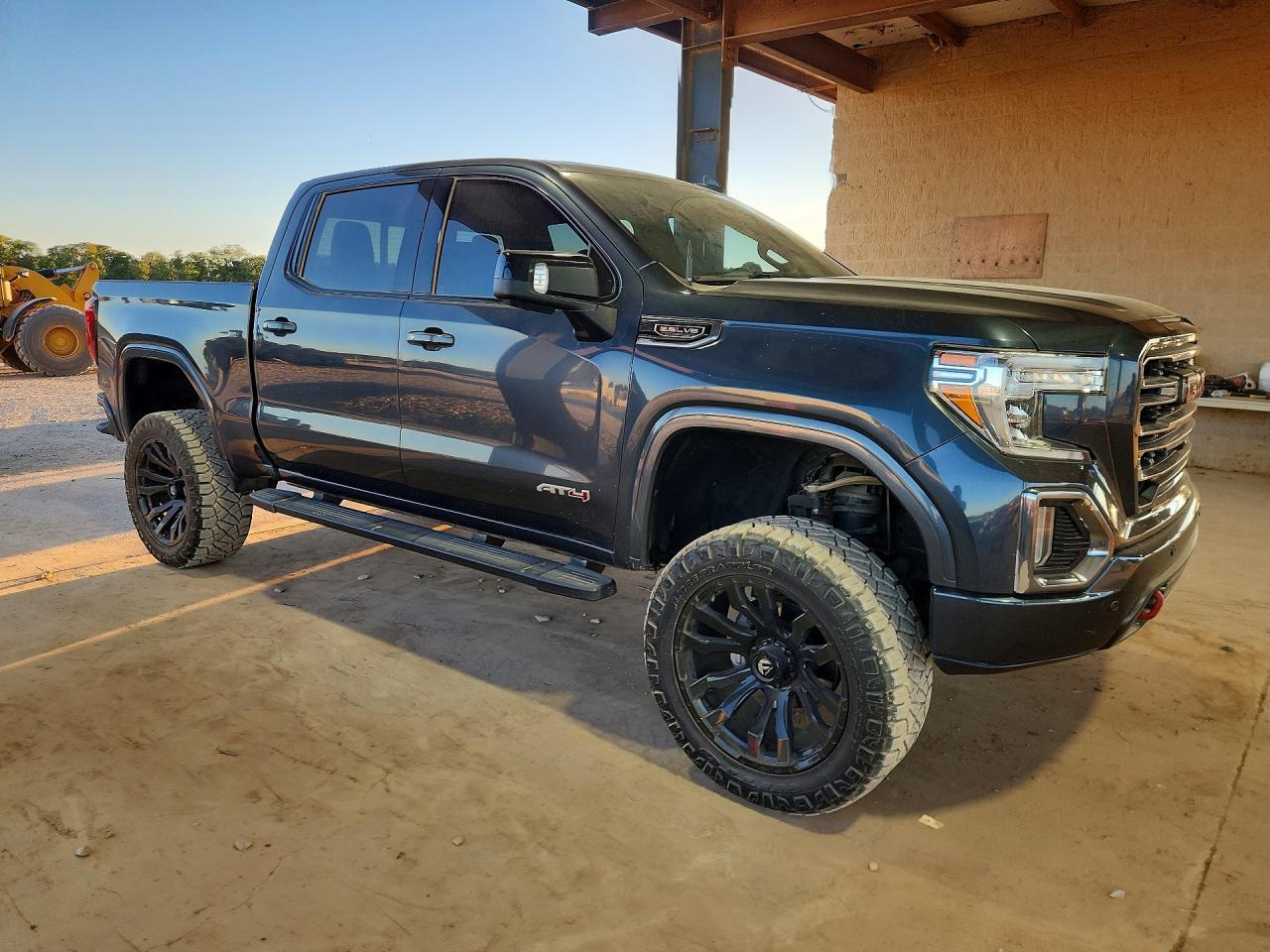 2020 GMC Sierra K1500 At4 - Фото 4