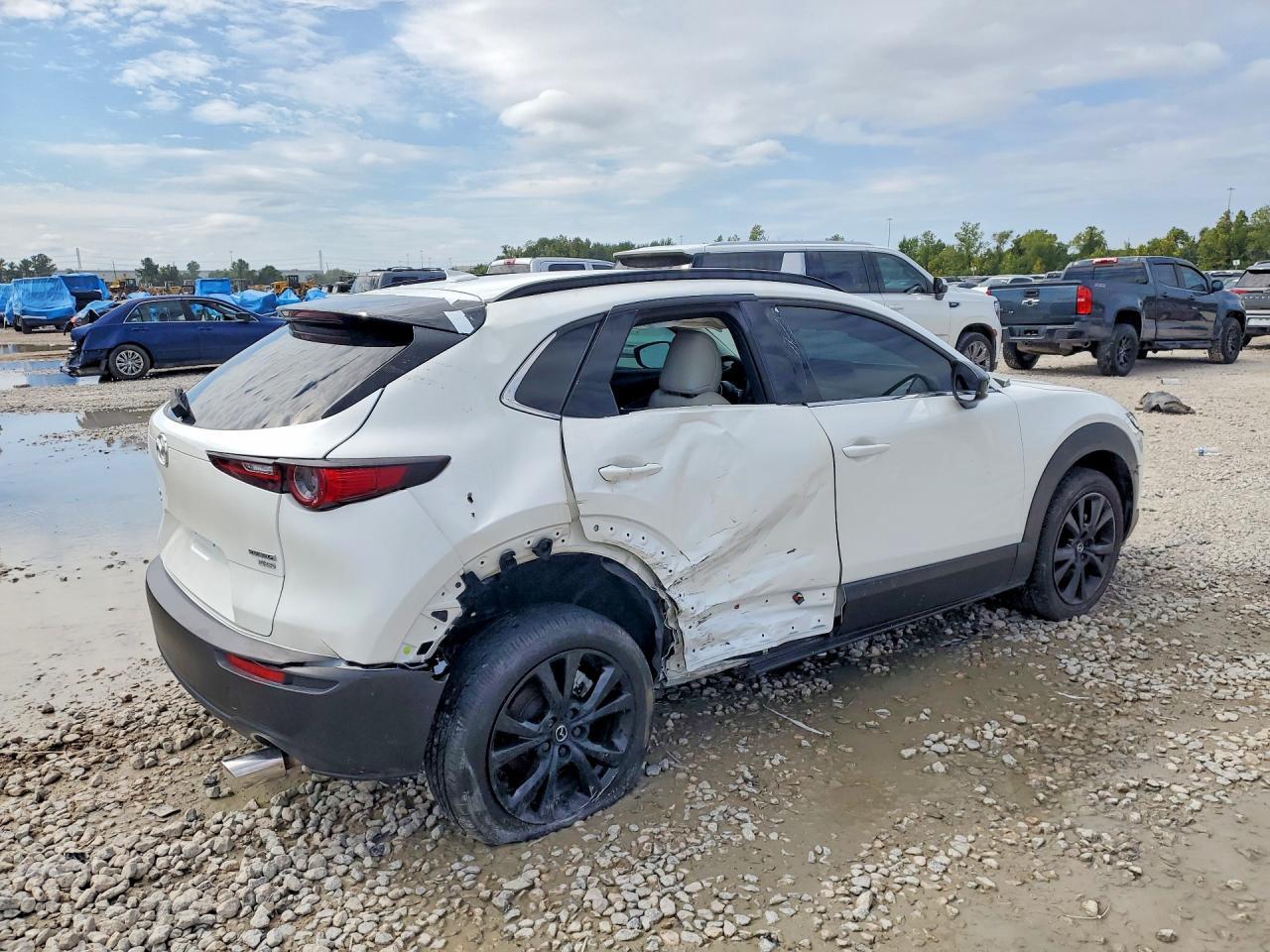 2025 Mazda Cx-30 Premium - Фото 3