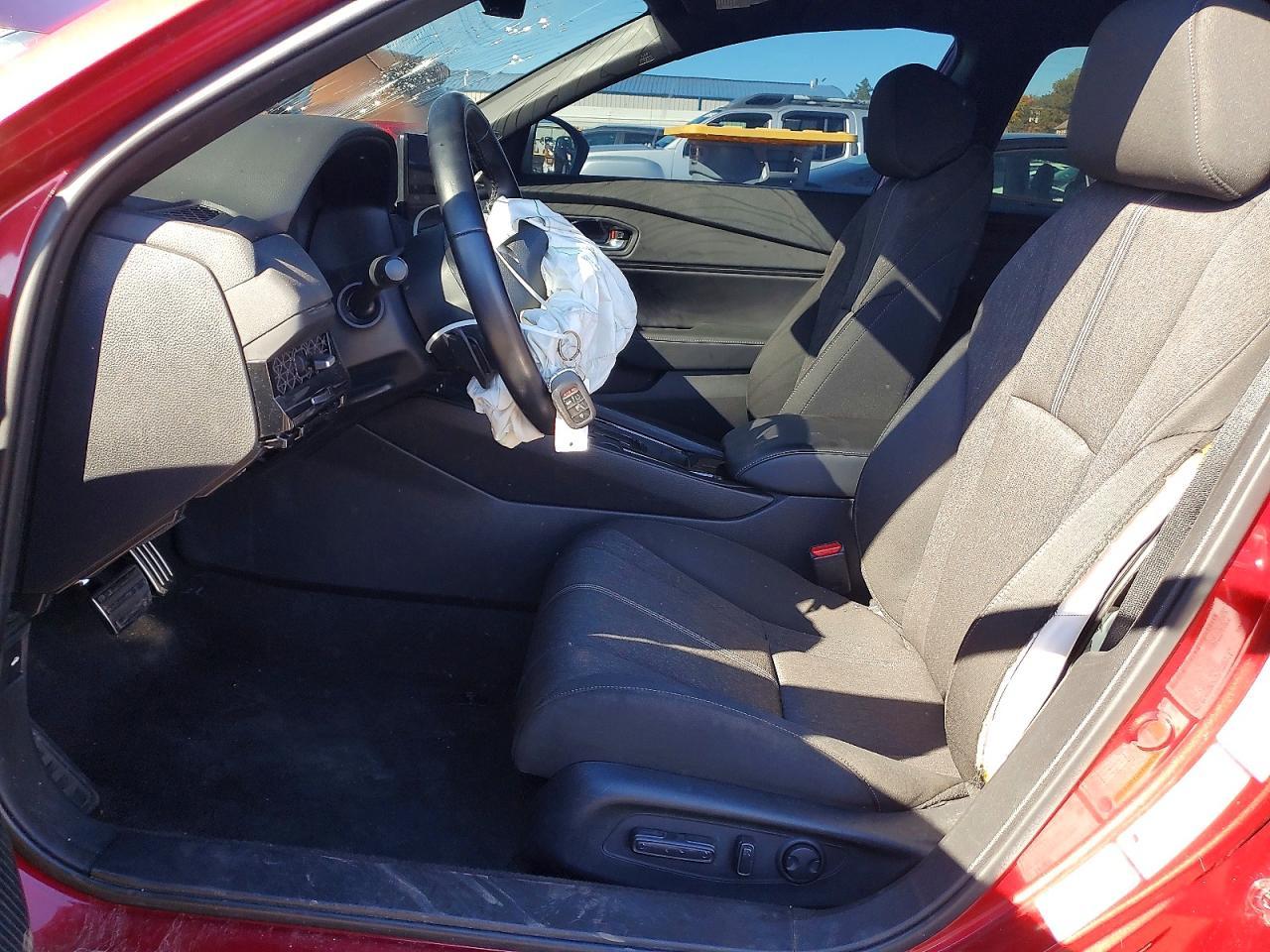 2023 Honda Accord Hybrid Sport - Image 7