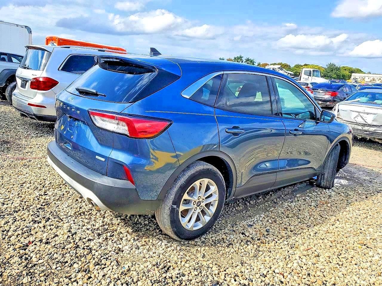 2020 Ford Escape Se - Фото 3