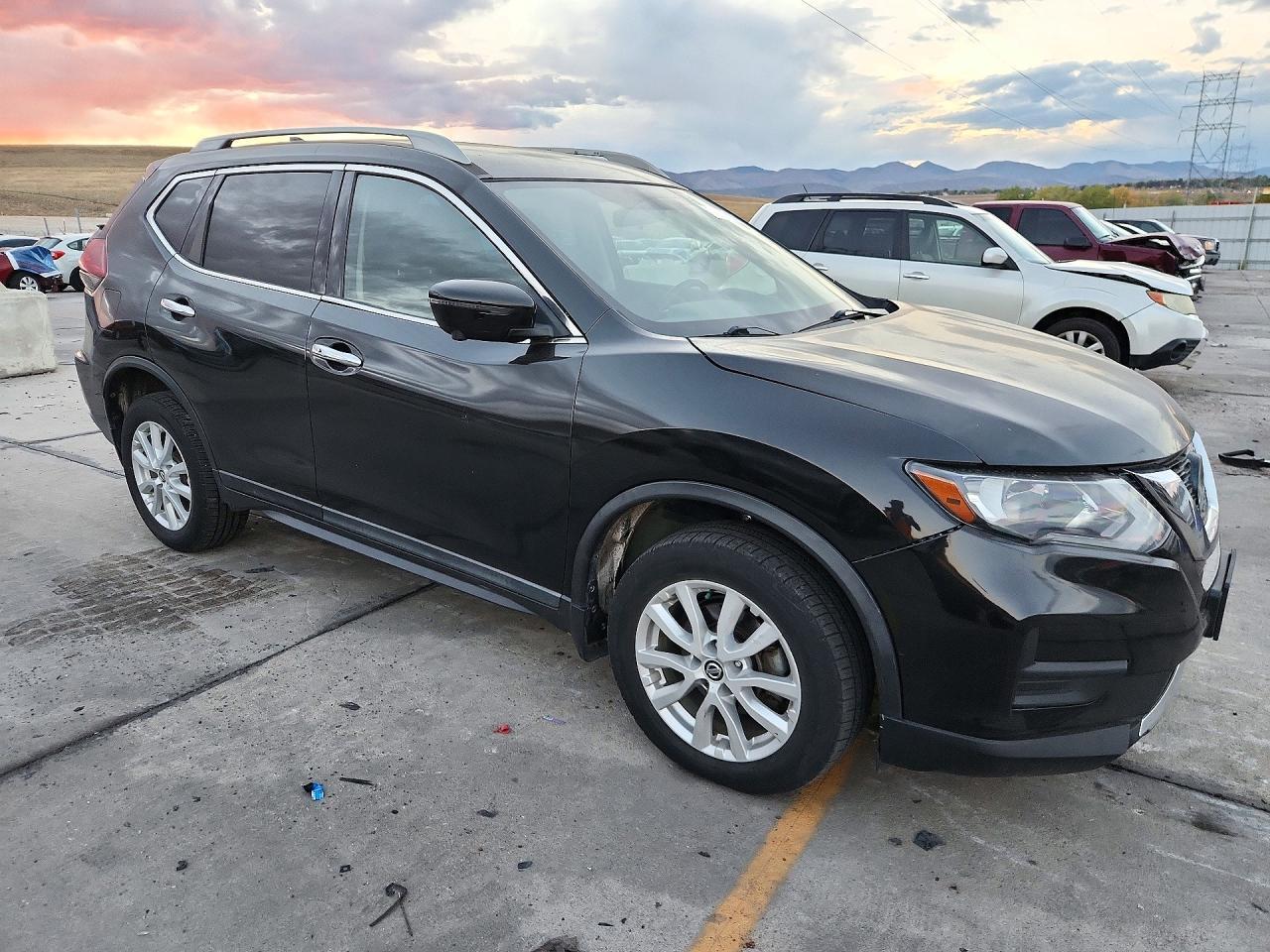 2018 Nissan Rogue Sv - Image 4
