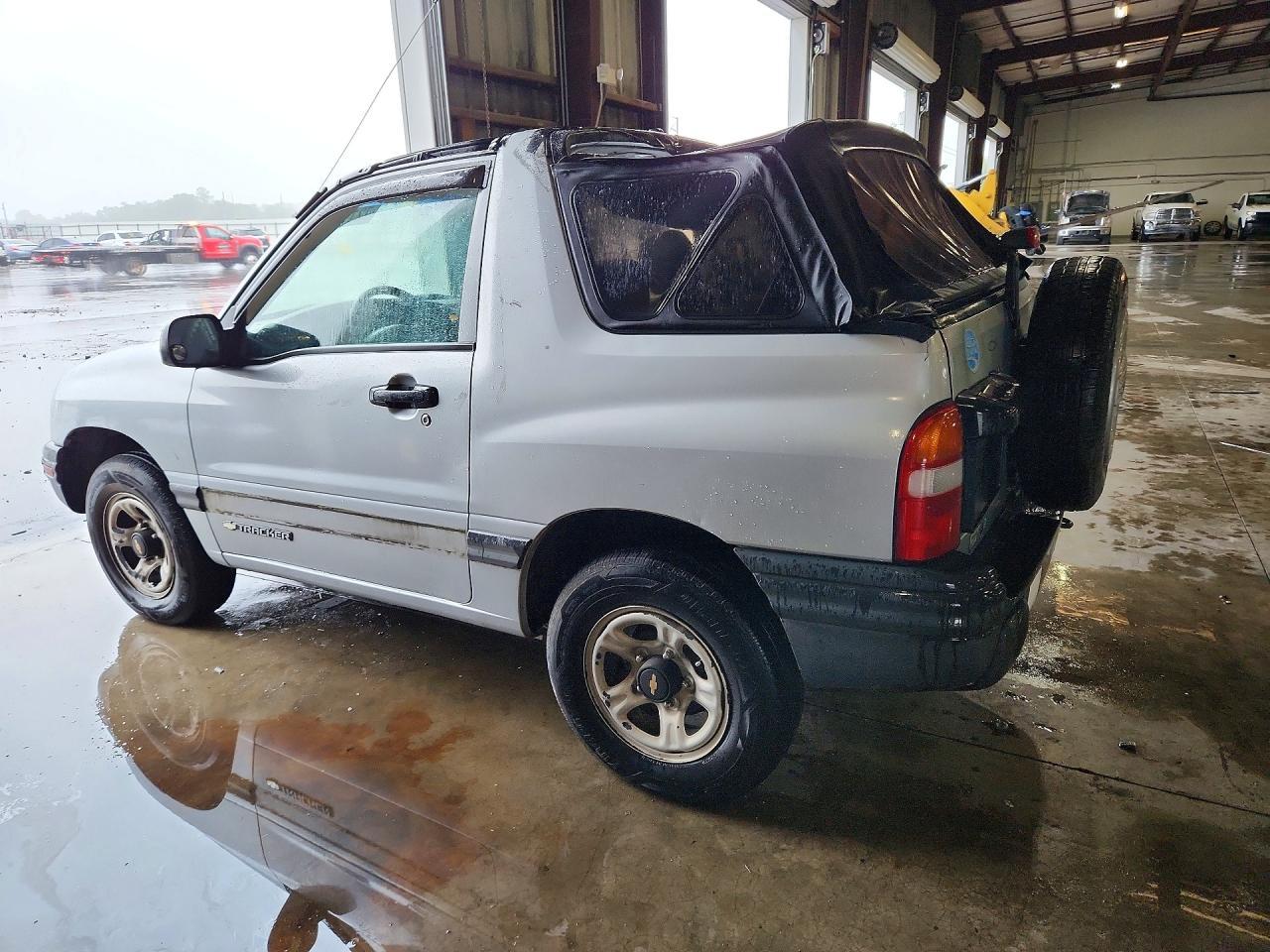 1999 Chevrolet Tracker - Фото 2