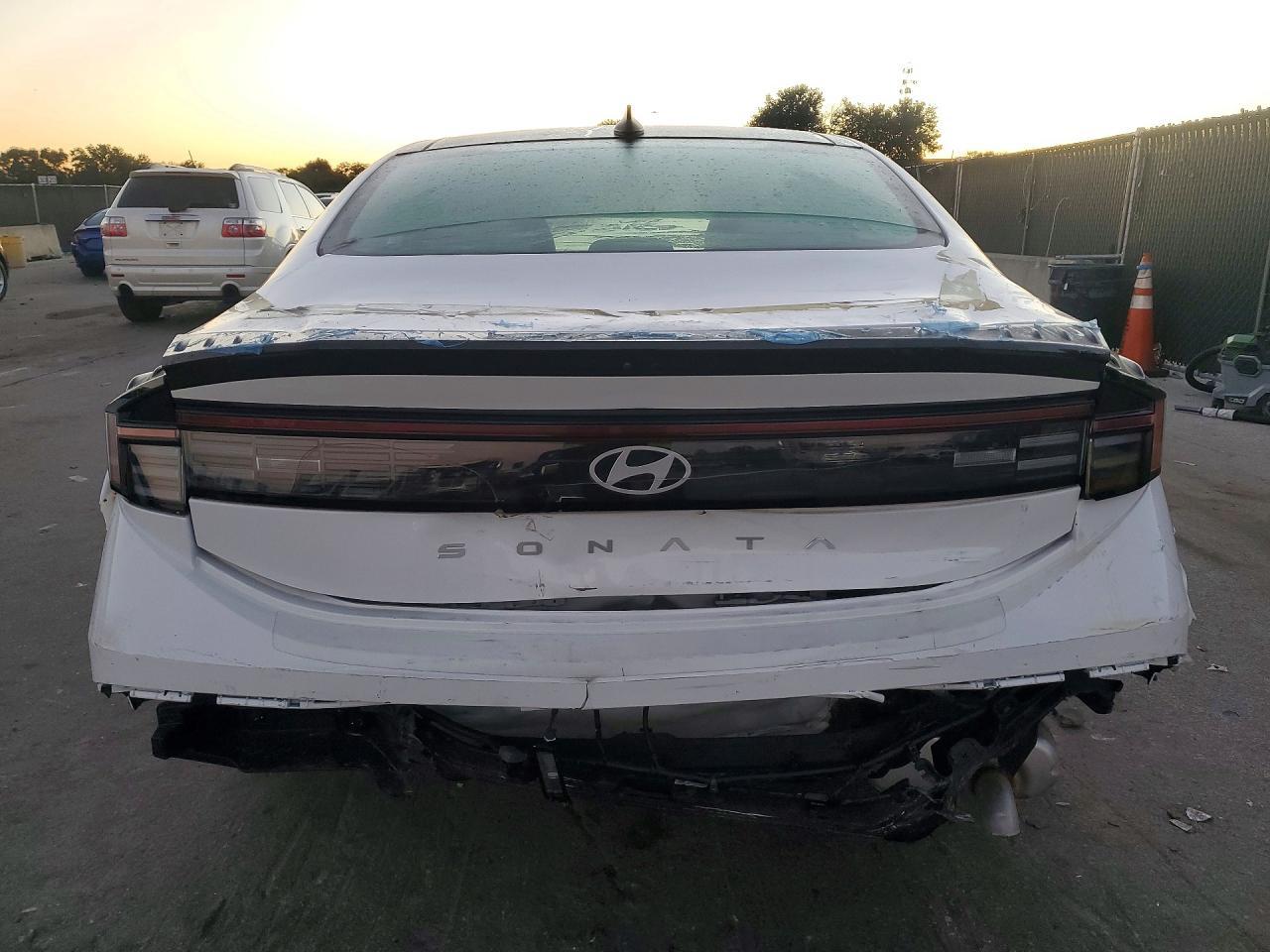 2025 Hyundai Sonata Sel - Image 6