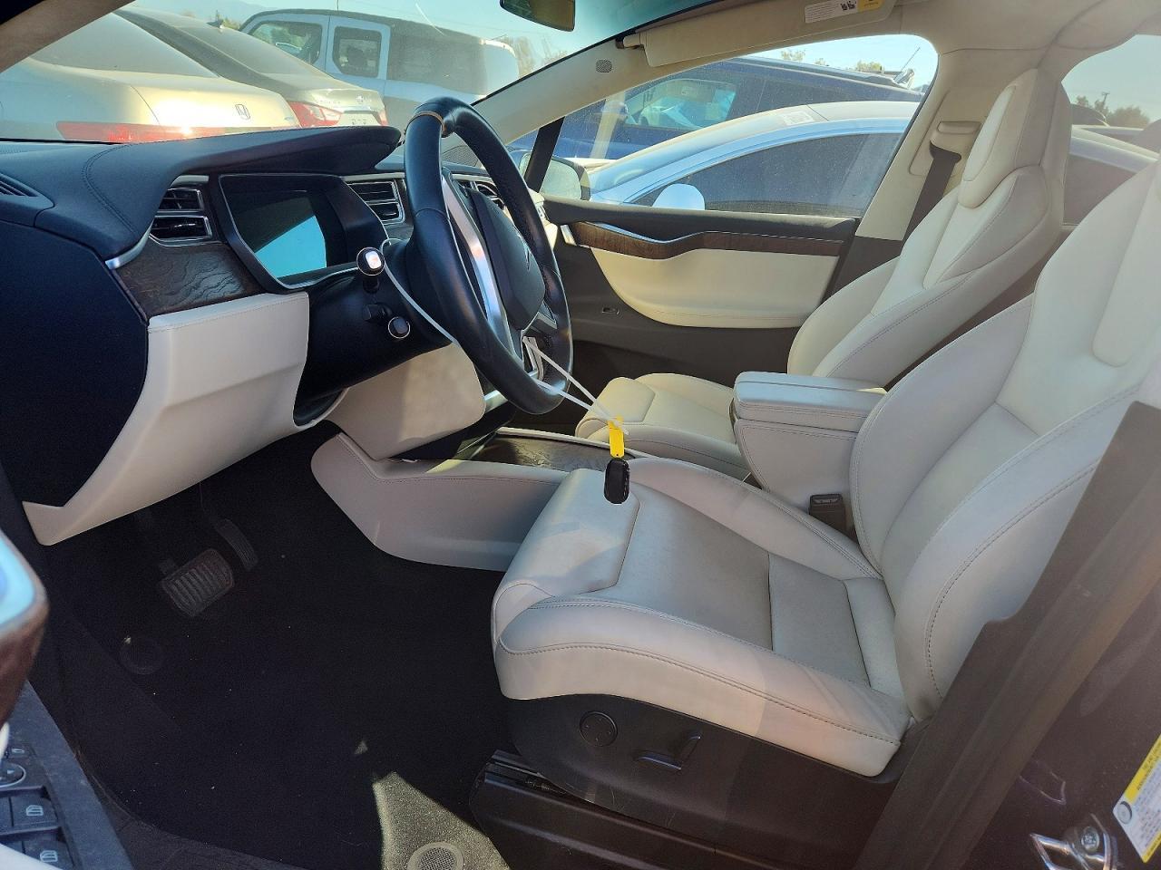 2017 Tesla Model X - Image 7