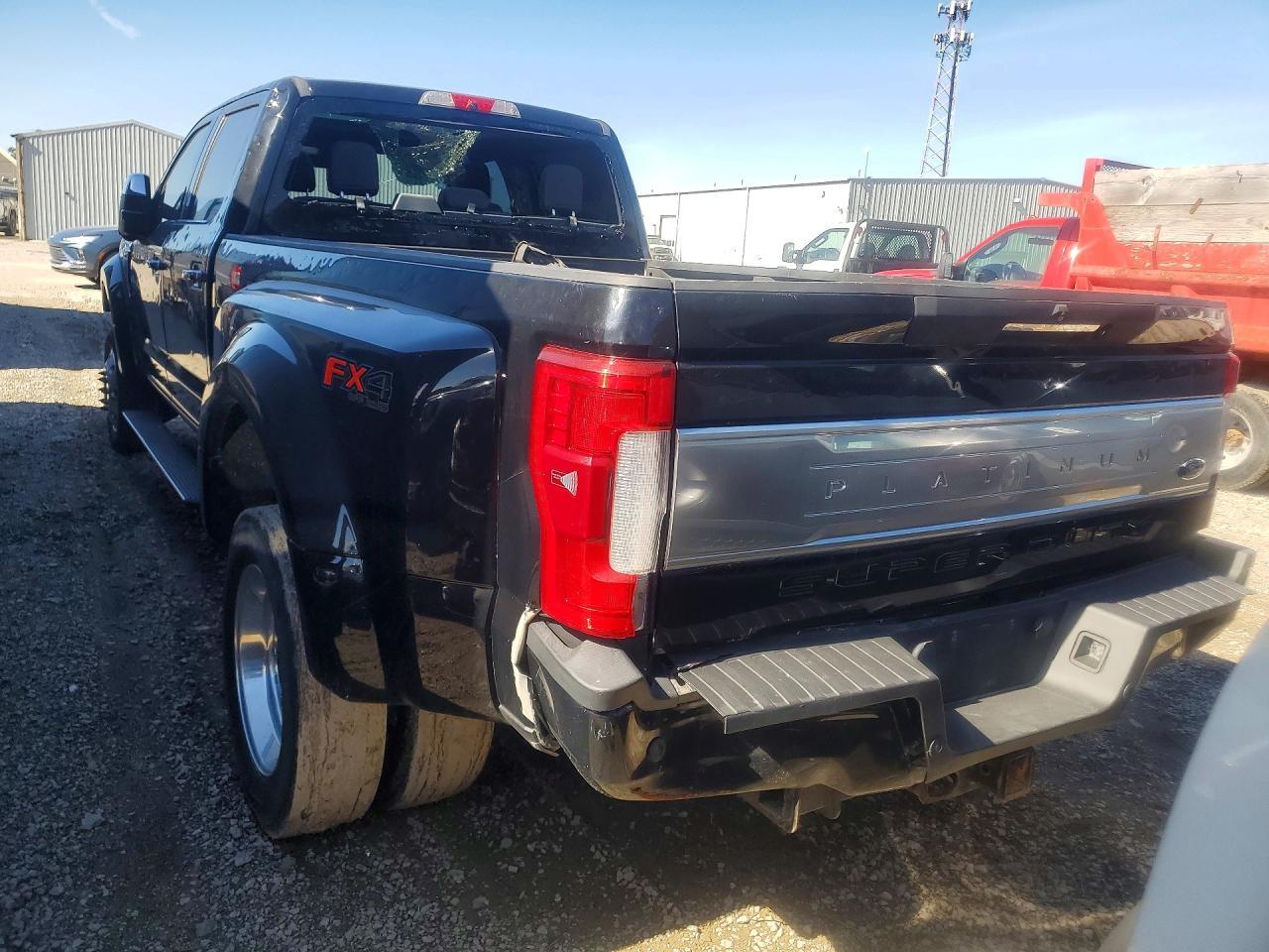 2017 Ford F450 Super Duty - Image 2