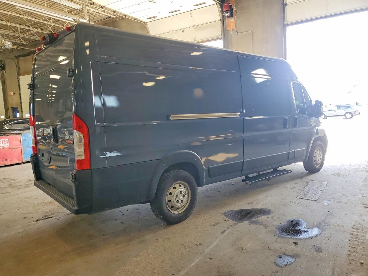 2020 Ram Promaster 3500 Delivery Van - Фото 3