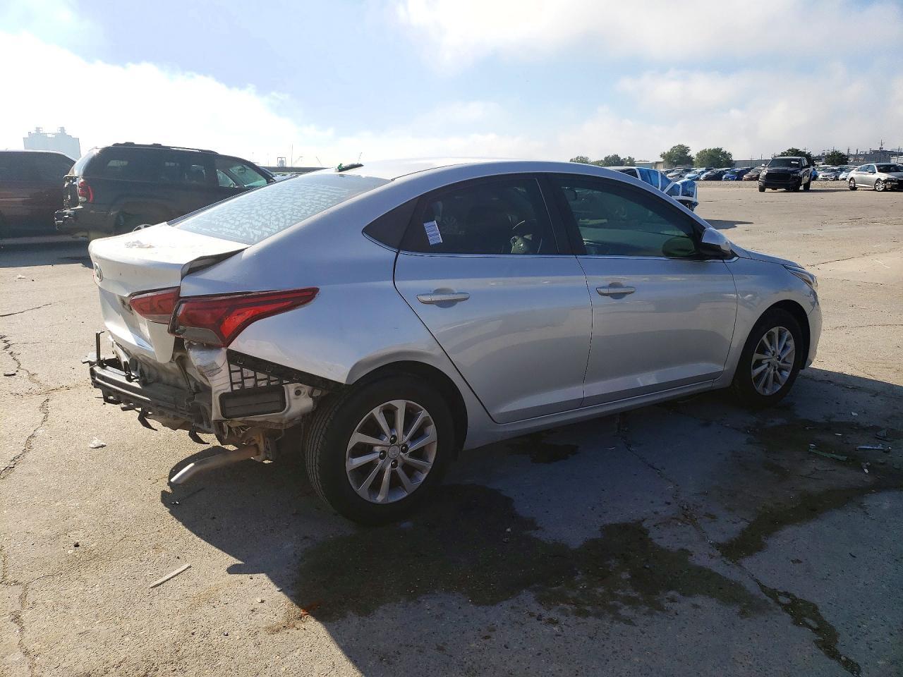 2021 Hyundai Accent Sel - Image 3
