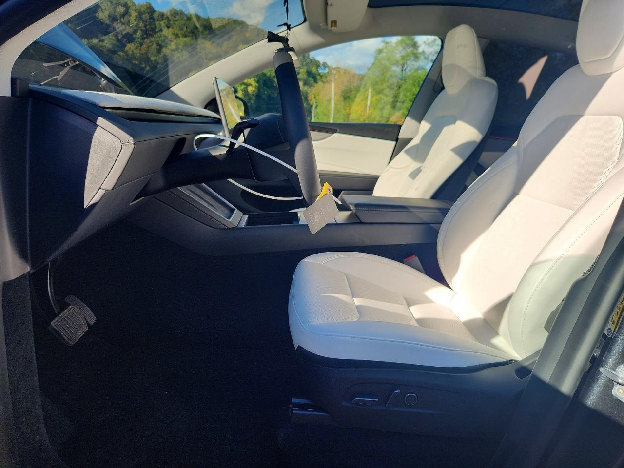 2026 Tesla Model Y - Фото 7