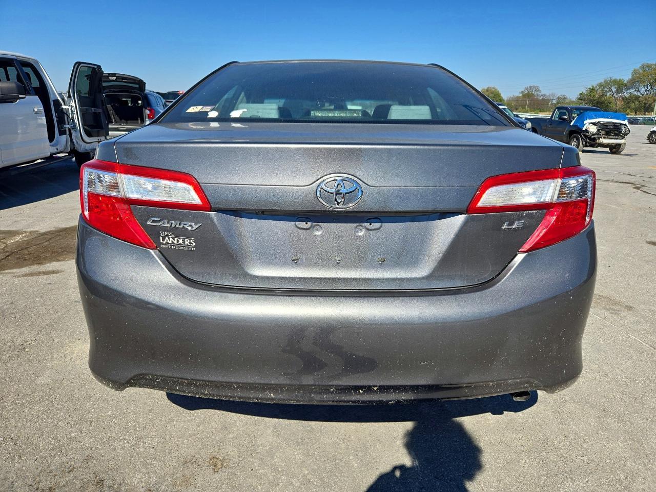 2014 Toyota Camry Le - Image 6