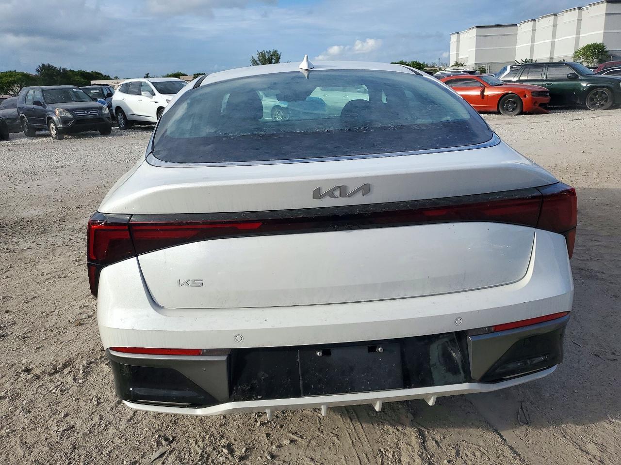 2026 Kia K5 Lxs - Image 6