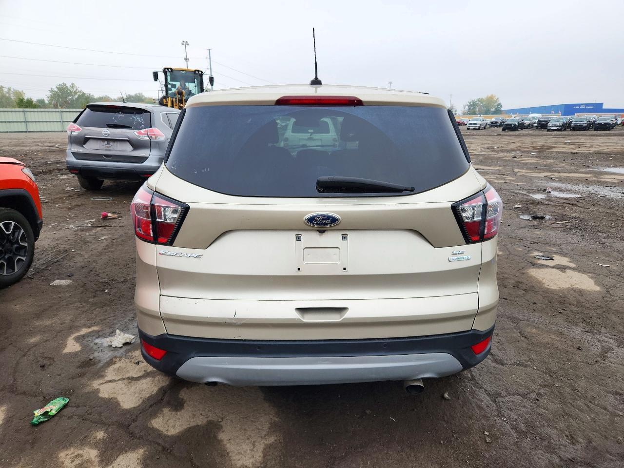 2017 Ford Escape Se - Фото 6