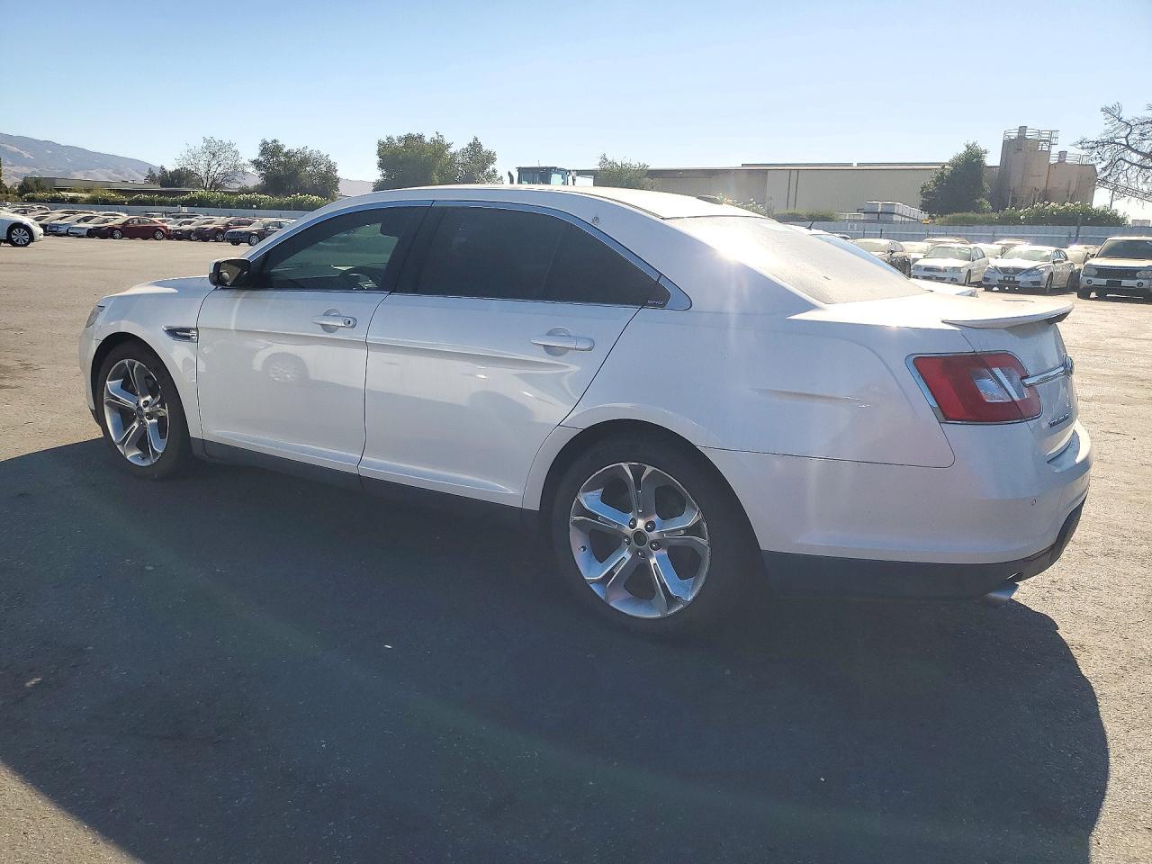 2010 Ford Taurus Sho - Фото 2