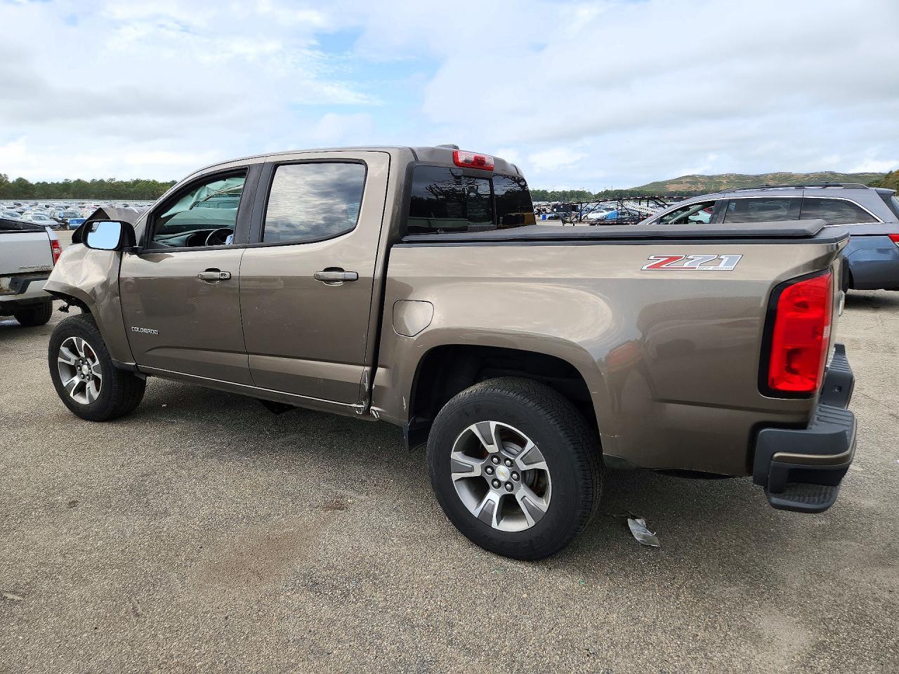 2017 Chevrolet Colorado - Фото 2