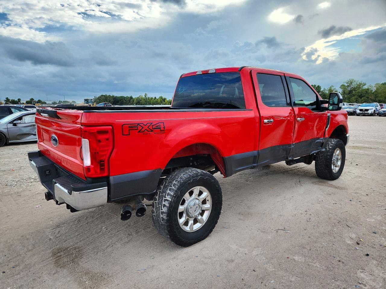 2019 Ford F250 Super Duty - Фото 3