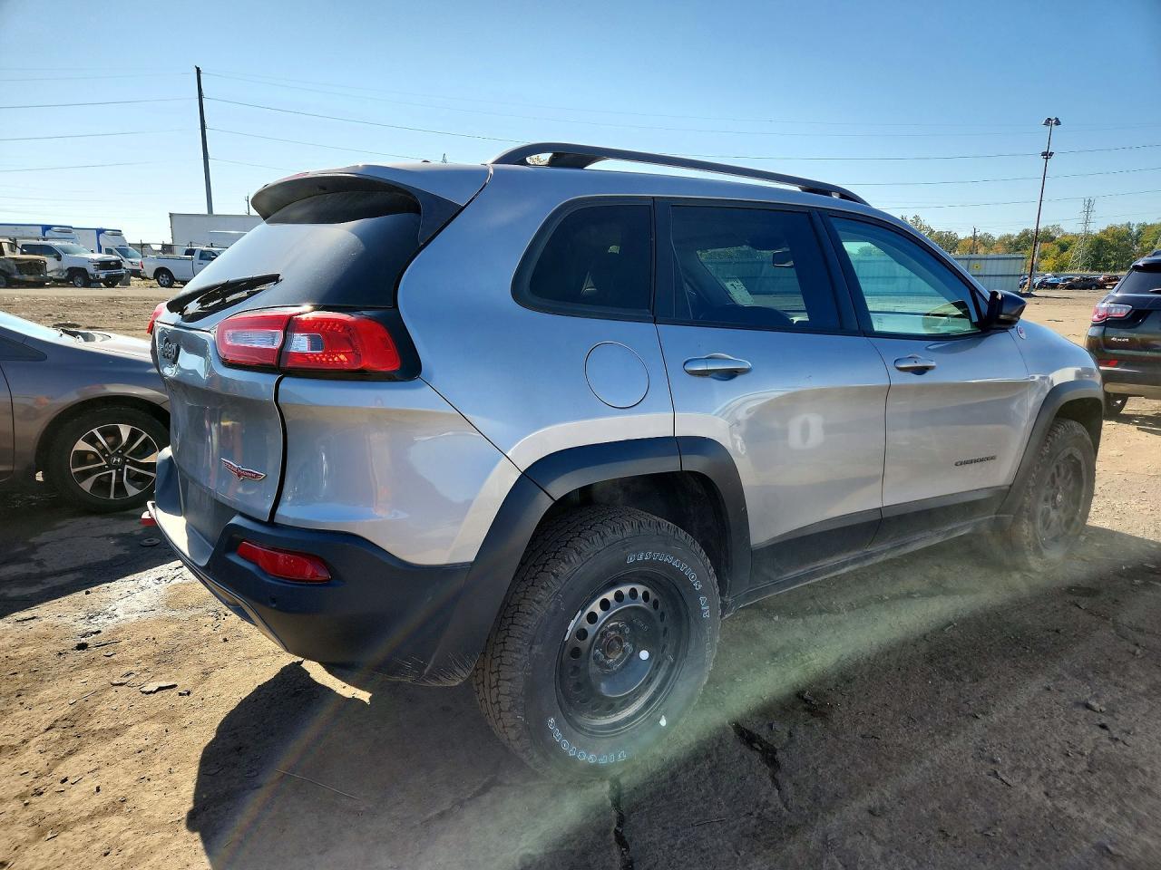 2018 Jeep Cherokee - Фото 3