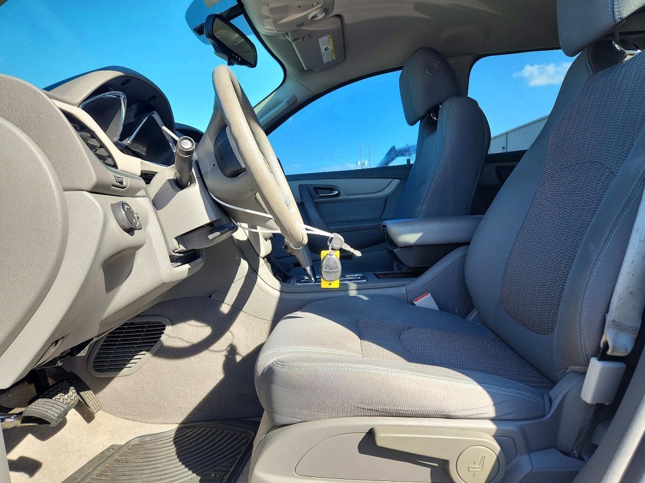 2017 Chevrolet Traverse Ls - Image 7