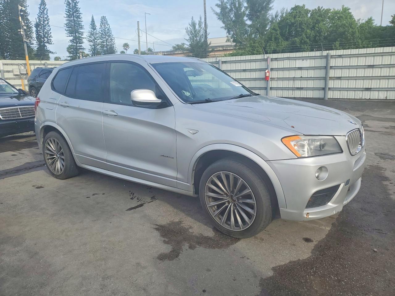 2013 BMW X3 xDrive28I - Image 4
