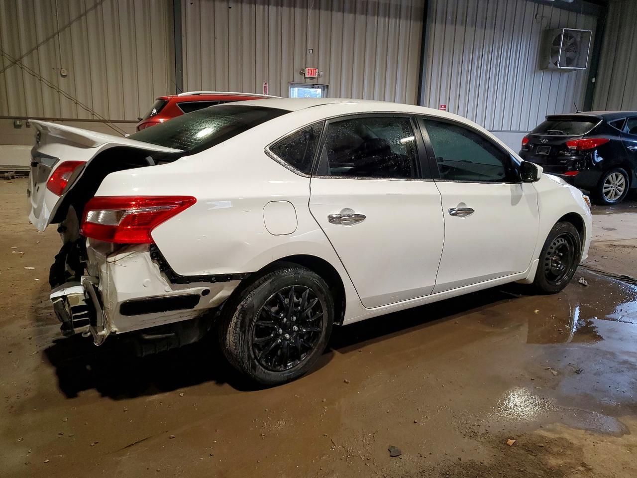 2017 Nissan Sentra - Фото 3
