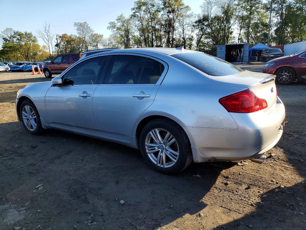 2013 Infiniti G37 Sedan X - Фото 2
