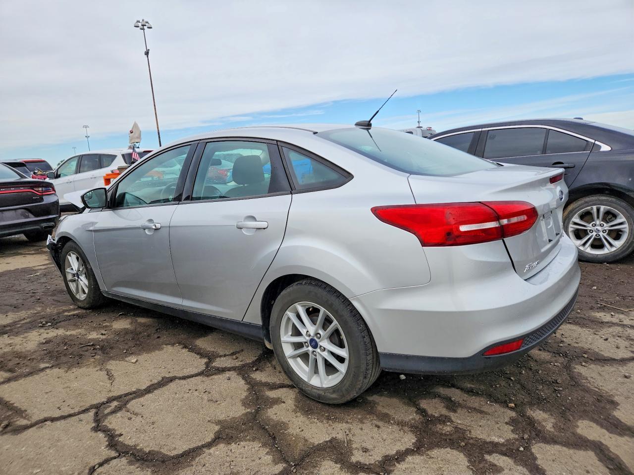 2018 Ford Focus Se - Фото 2