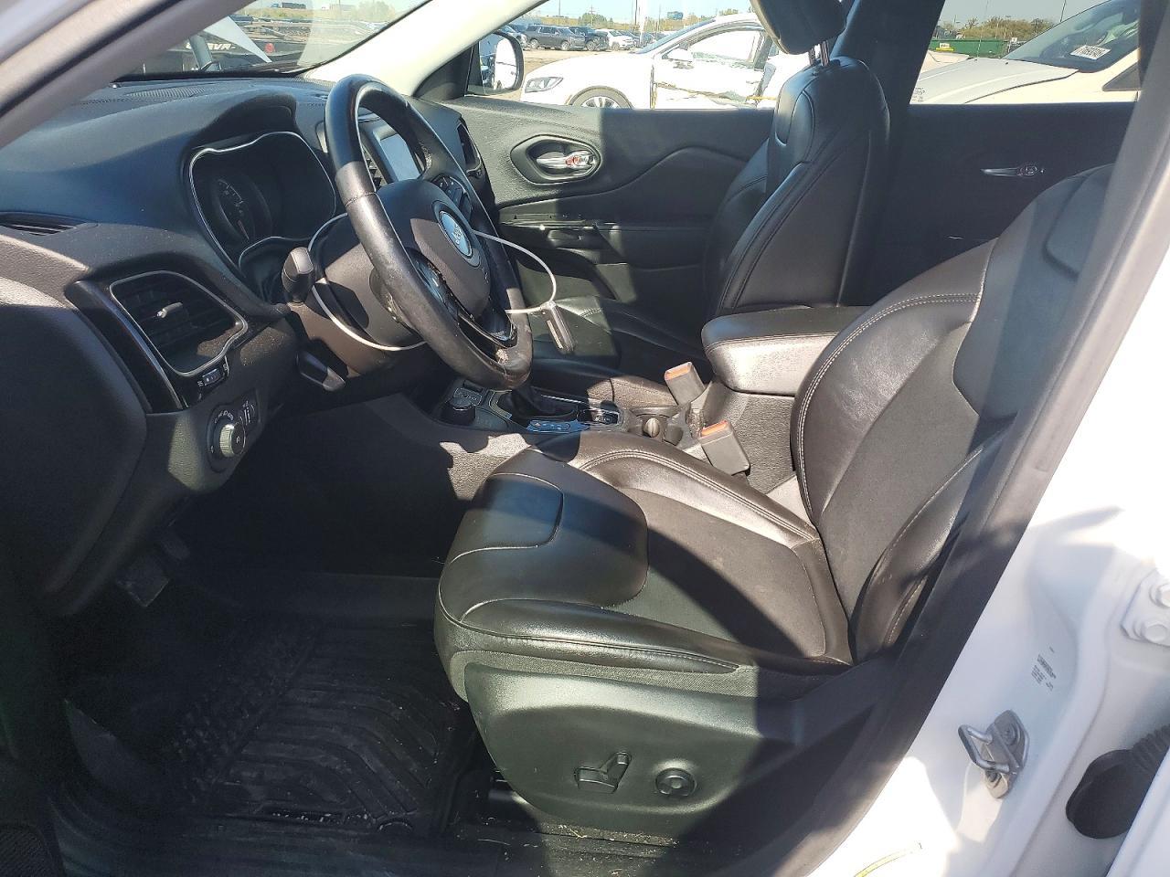 2019 Jeep Cherokee Latitude Plus - Фото 7