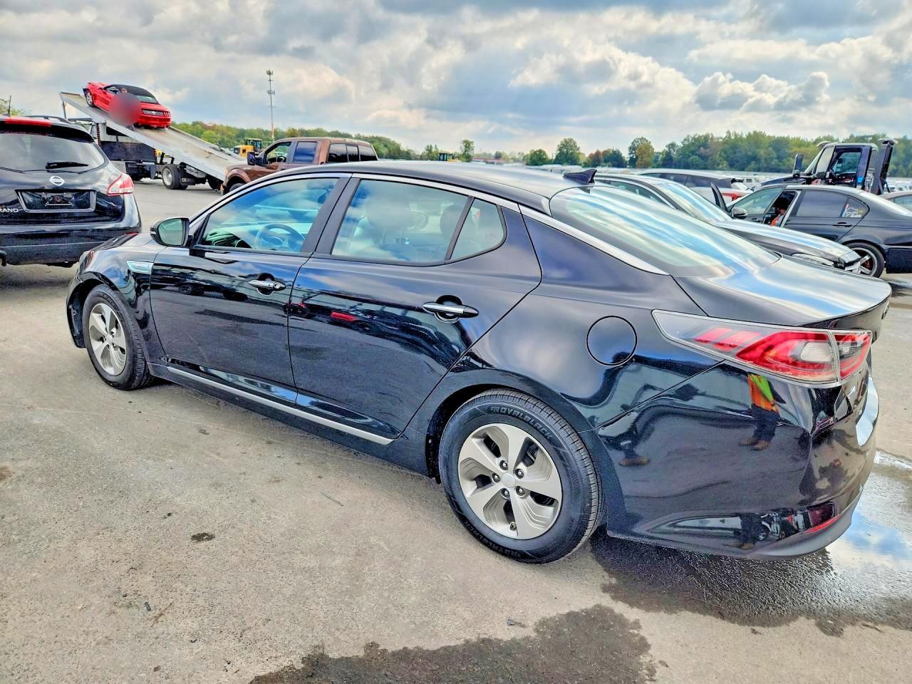 2014 Kia Optima Hybrid Lx - Image 2