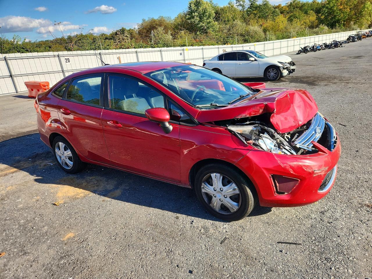2011 Ford Fiesta Se - Фото 4