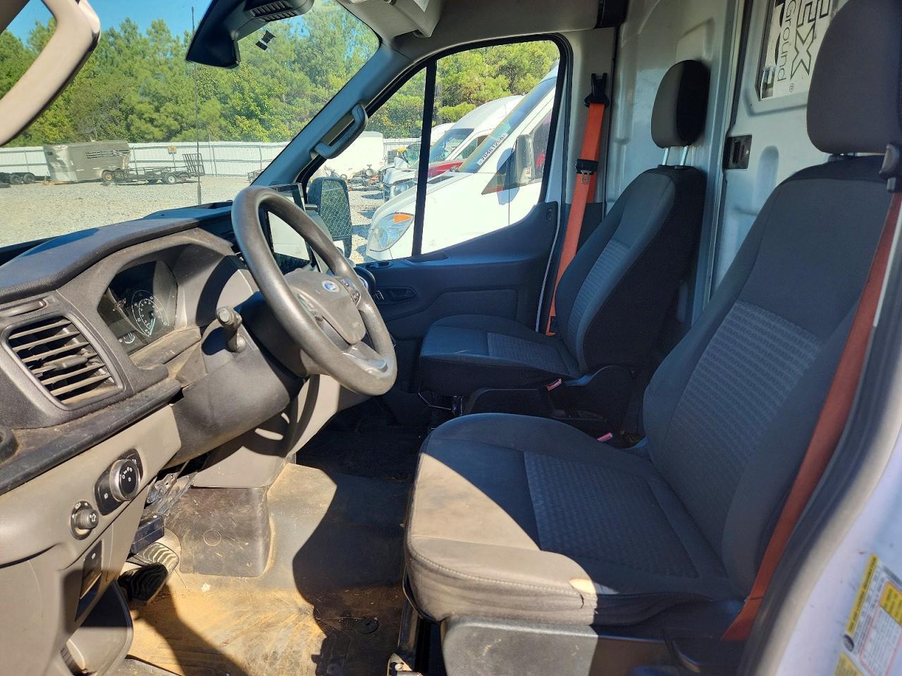 2022 Ford Transit 350 Delivery Van - Image 7
