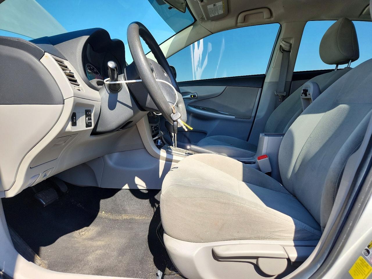 2013 Toyota Corolla Le - Image 7