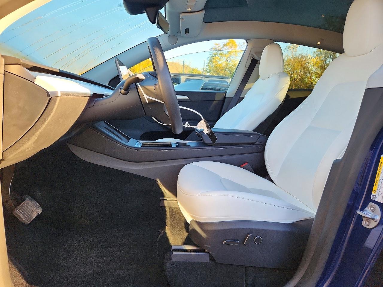 2025 Tesla Model Y - Фото 7