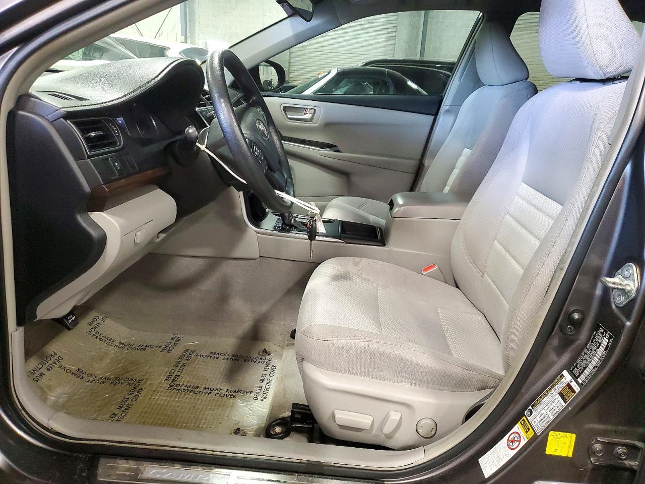 2016 Toyota Camry Le - Фото 7