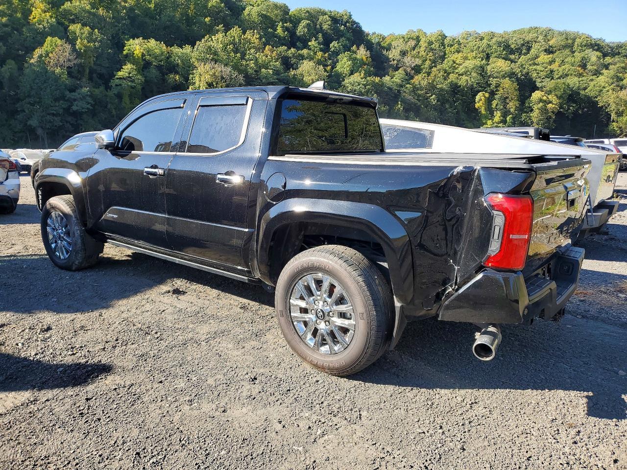 2025 Toyota Tacoma Limited - Фото 2
