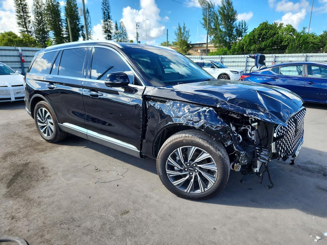 2025 Lincoln Aviator - Image 4