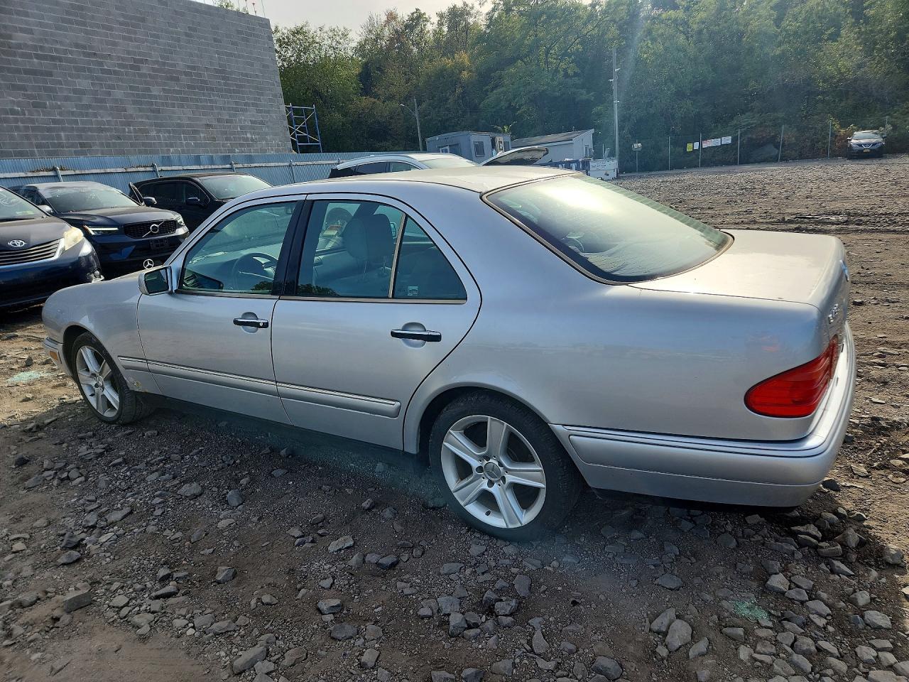 1998 Mercedes-Benz E 430 - Image 2