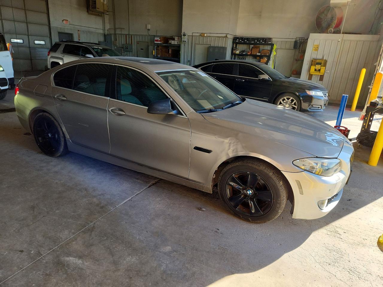 2011 BMW 528 I - Фото 4