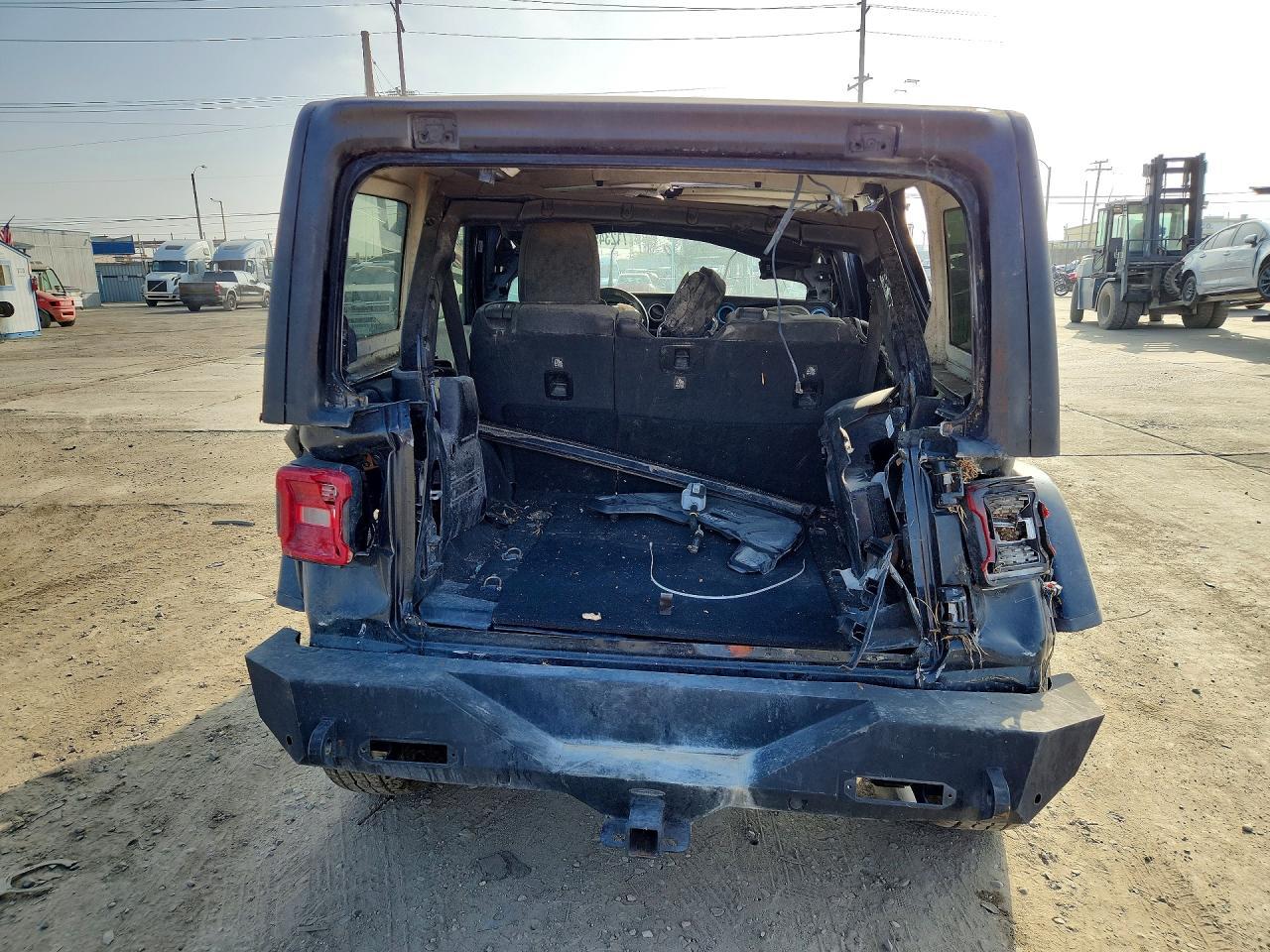 2021 Jeep Wrangler Unlimited Sahara - Image 6
