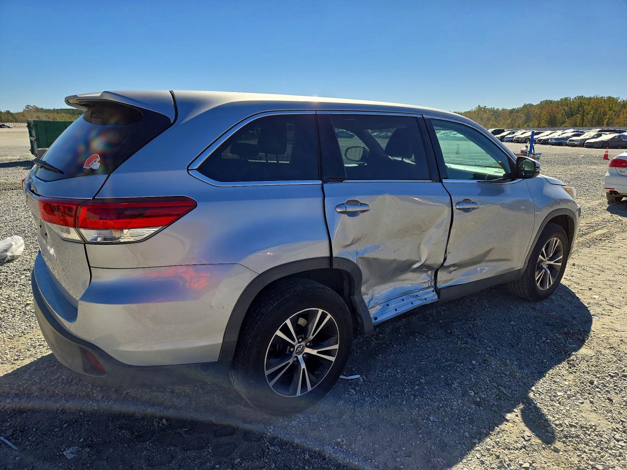 2019 Toyota Highlander Le - Фото 3
