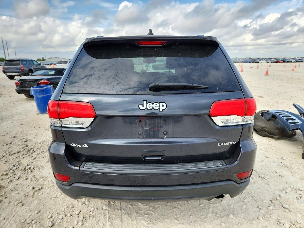 2014 Jeep Grand Cherokee Laredo - Image 6
