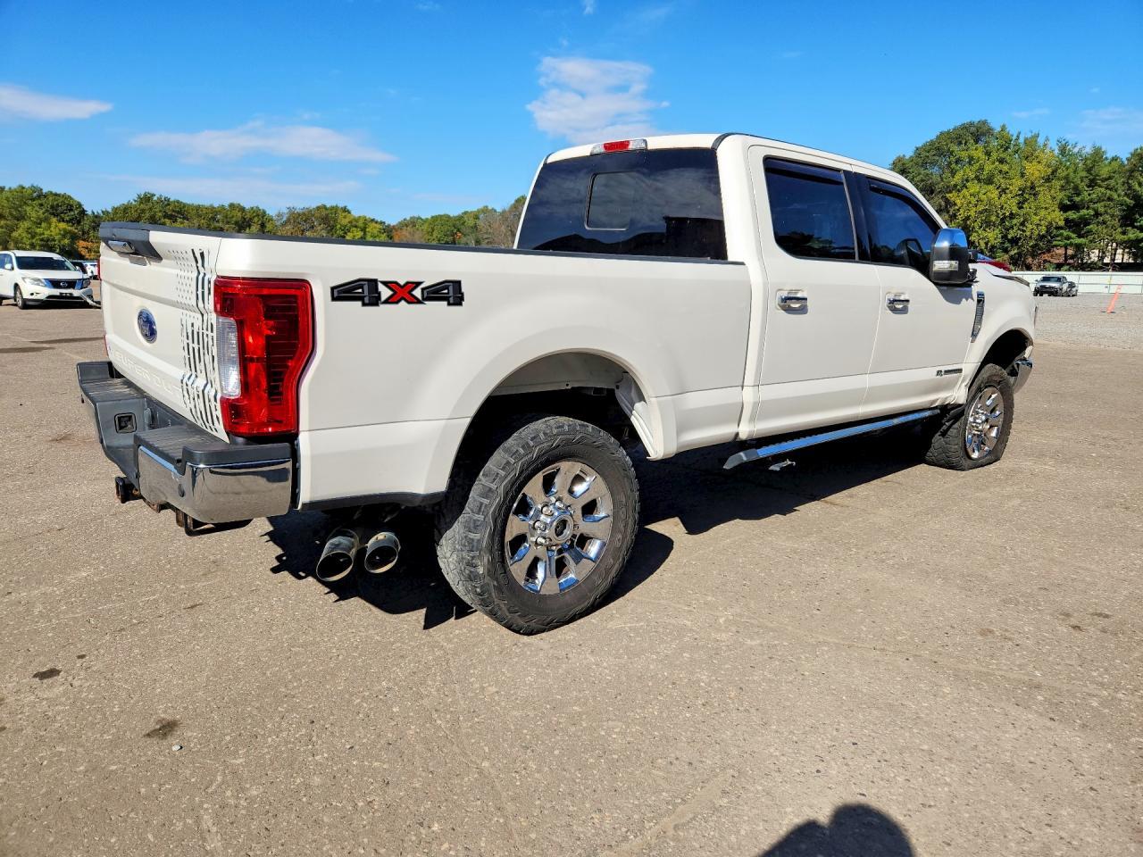 2017 Ford F250 Super Duty - Image 3